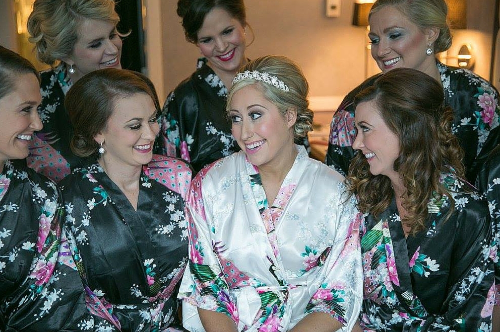 Kathryn and Bridesmaids in robes 992x660